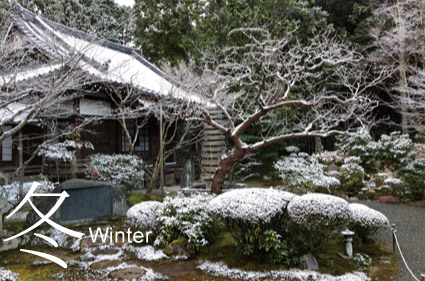冬-Winter　うっすらと雪が積もった冬の本堂